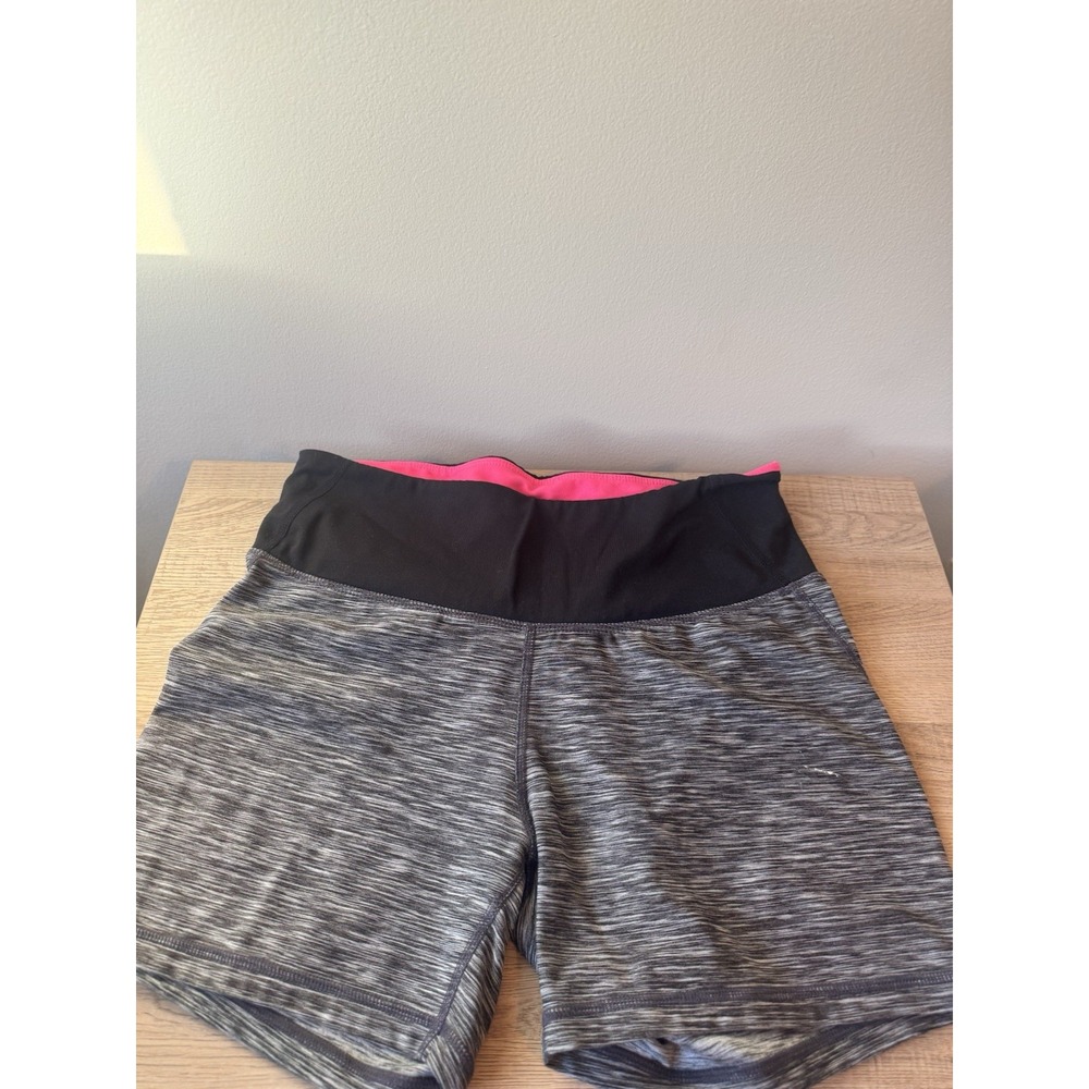 H&M Biker Athletic Summer Shorts Gray And White Womens size M‎